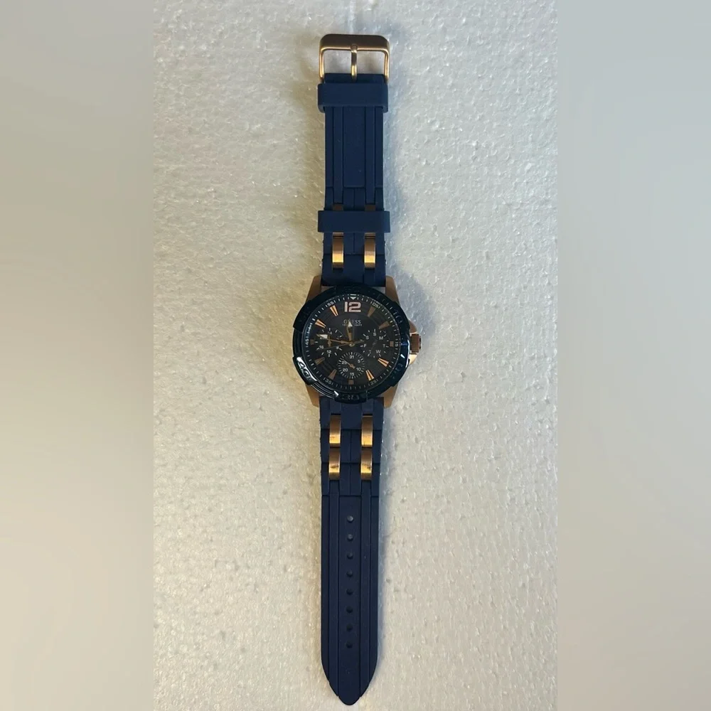 Guess Rose Gold Stainless Steel Blue Silicone Strap‎ Men Watch W0366G4